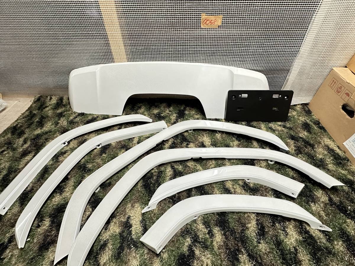 『未使用品』値引き交渉可能新車外しランドクルーザー300 前後フェンダーアーチモールルーフスポイラーナンバーフレームオーバーフェンダー拍卖