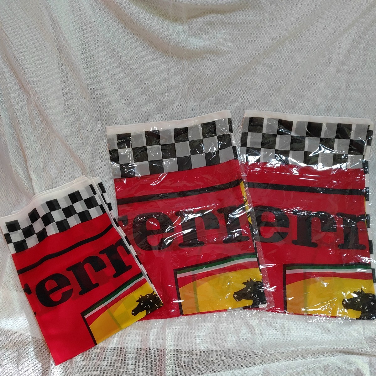 【3点まとめ売り】フェラーリ ferrari 跳馬ロゴバナー フラッグ 旗 大きいサイズ135×110 中サイズ105×85 0118- B4-SA8拍卖