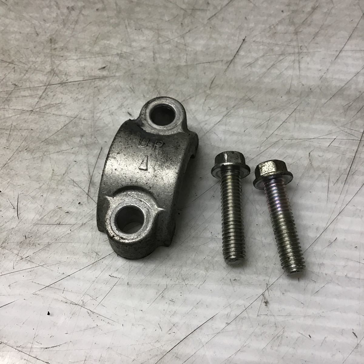 C12-18 ヤマハ シグナスX SE44J 国内3型 マスターシリンダークランプ 純正部品拍卖