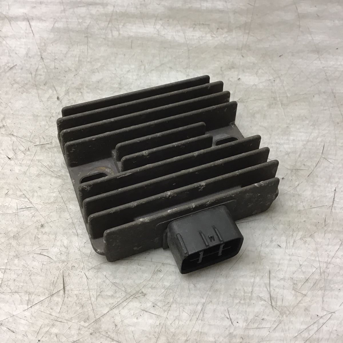 M43-7ne カワサキ ニンジャ250R EX250K レギュレーター 動作確認済み 純正部品拍卖