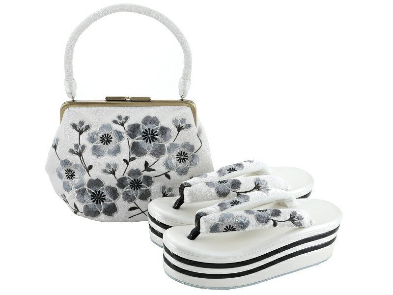 振袖 草履バッグセット 厚底 ヒール 草履 がま口 フリーサイズ 桜刺繍 モノクロ bs-350-1拍卖