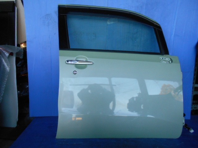 903125 ダイハツ ムーヴ LA150S フロントドア右拍卖