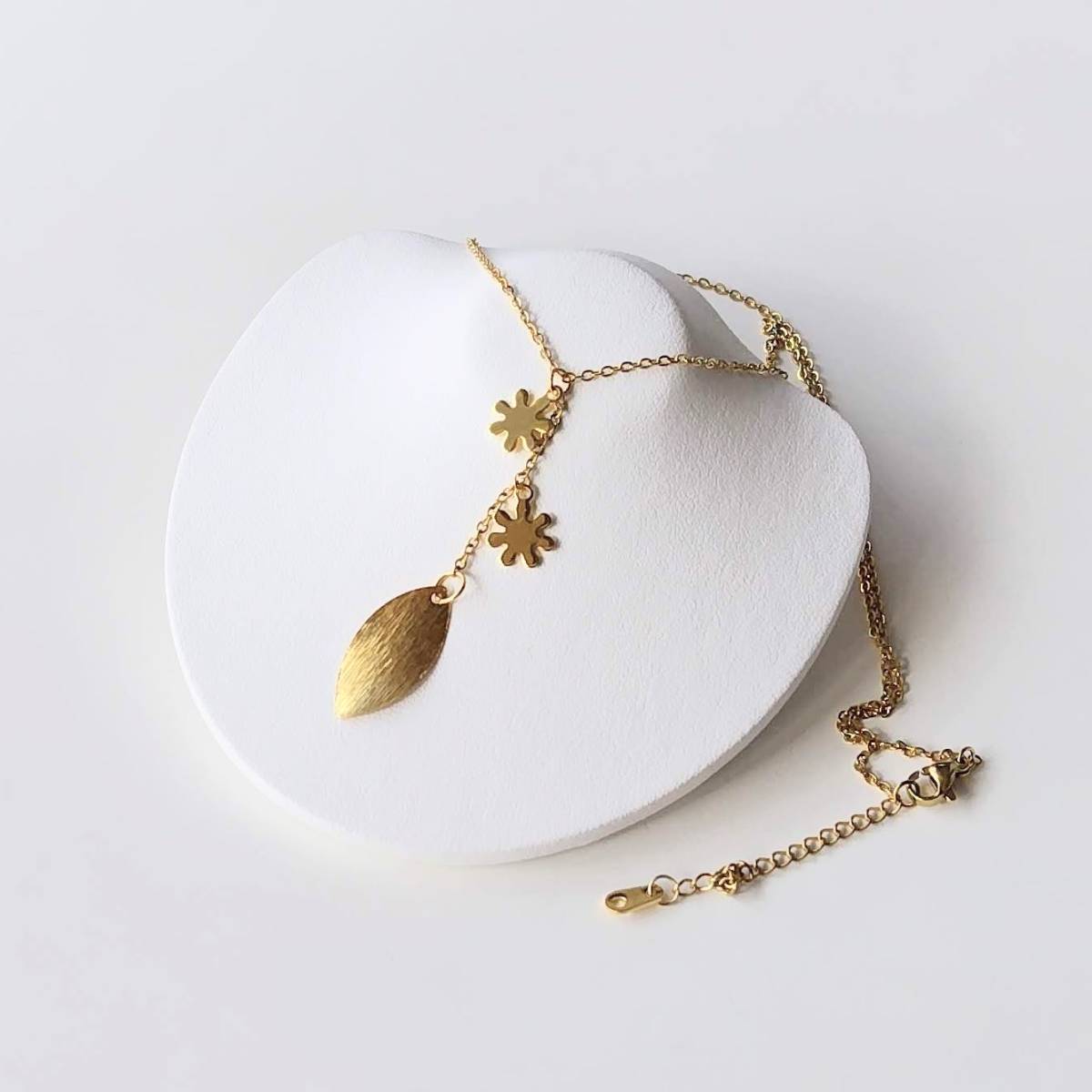 ステンレスネックレス ステンレス花、24KGPリーフ拍卖