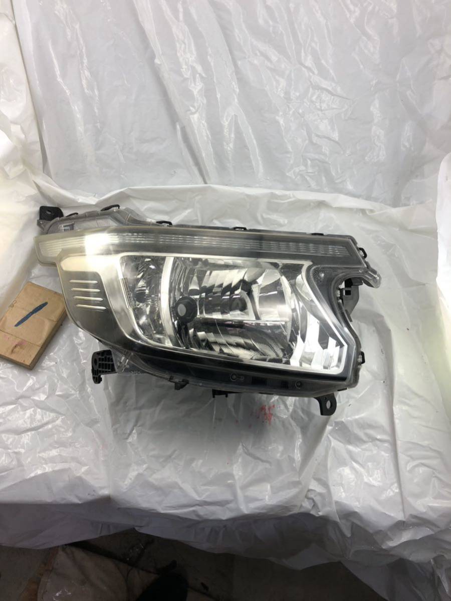 h1.99 JH1 JH2 N-WGN エヌワゴン 右 ライト ヘッドライト ハロゲン W1343 右側 ヘッドランプ 運転席側拍卖