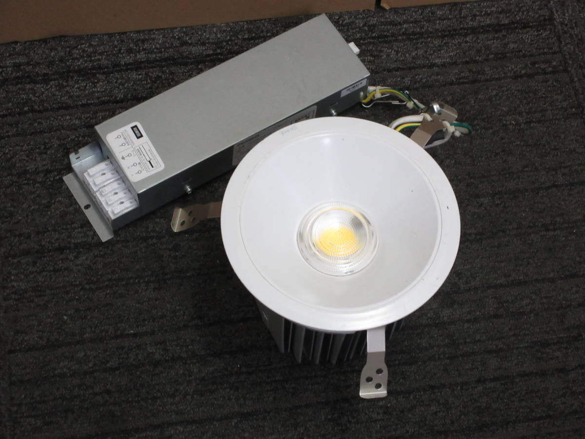 NT0129190 アイリス LEDダウンライト DL53N8-15W7BW-D 昼白色 埋込穴Φ150 電源ユニット付 中古品 個数あり拍卖