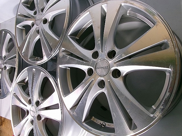 ダンロップ■ROZEST■17インチ 5穴-114.3■装着車種ヴォクシー 装着車種ヴォクシー ノア ステップワゴン アクセラ アテンザ拍卖