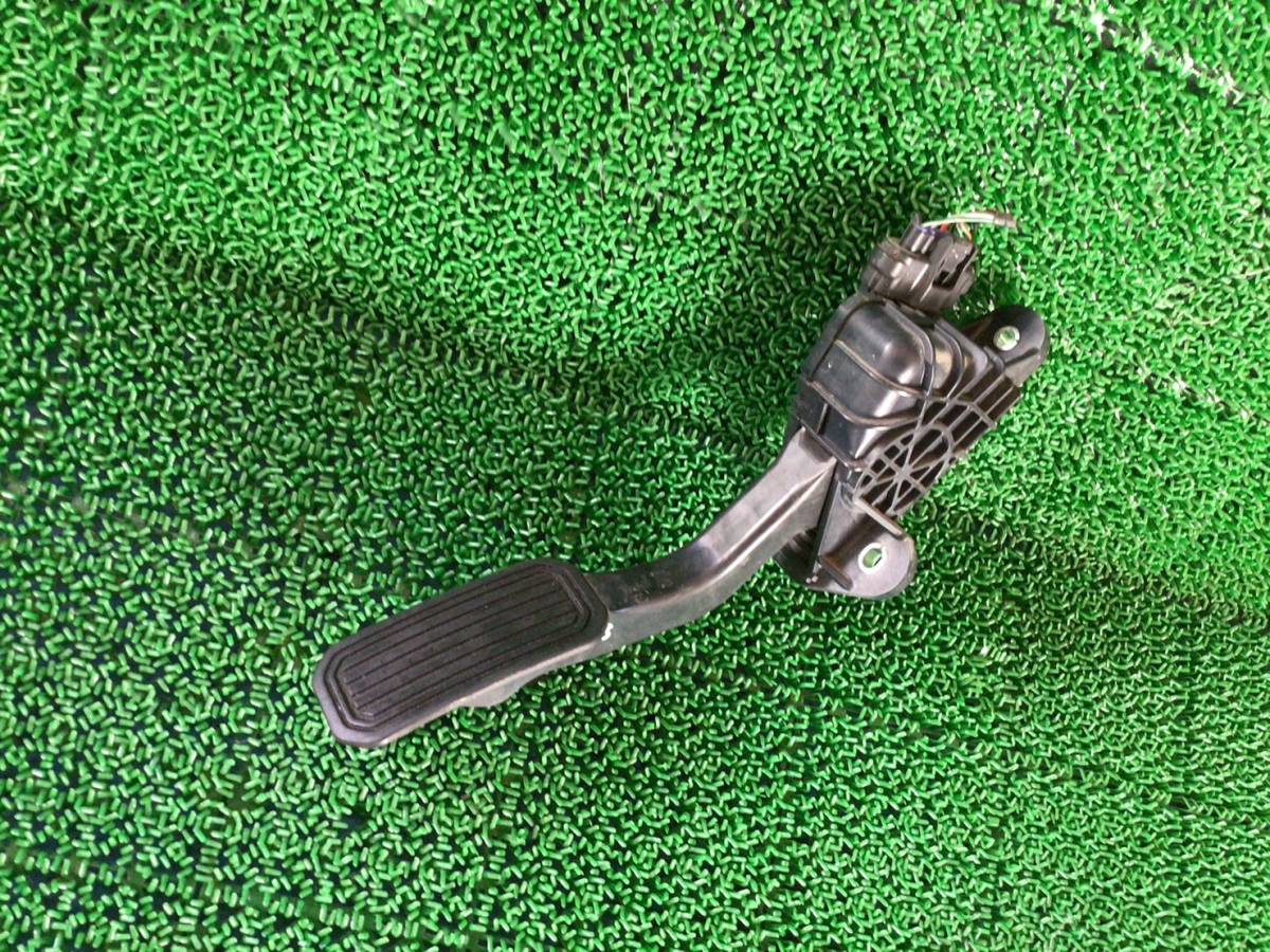 XZU508 H.21年 日野 デュトロ アクセル レータ ペダル ロッド Assy C2 240116④ 即日発送可 ヤフオク 78120-35460 60s拍卖