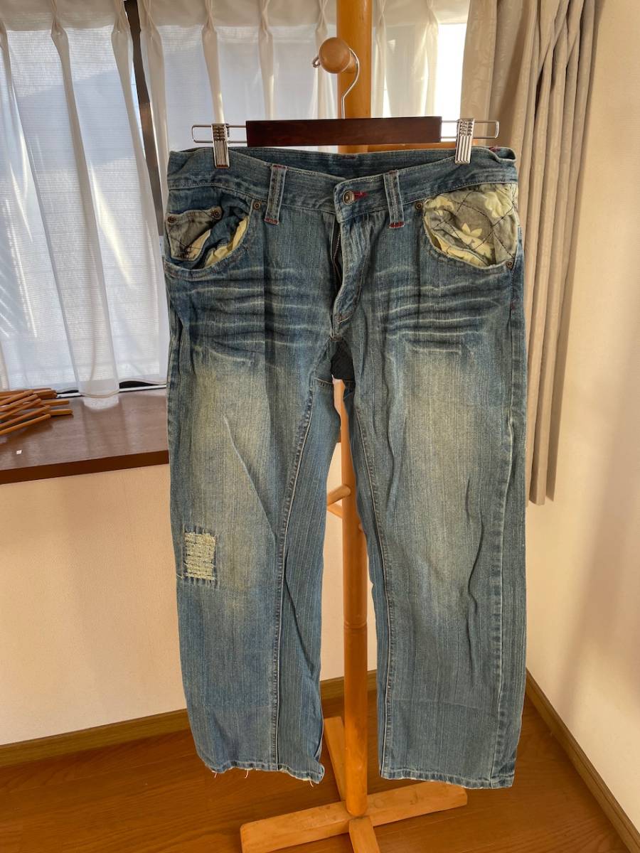 ジーパン 和柄入り ダメージ加工 薄い紺色 ウェスト84cm 中古品拍卖