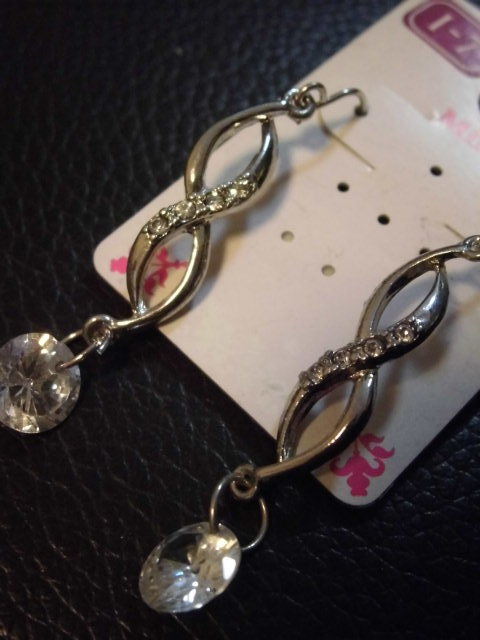 ★★★ピアスNo,34★ツイスト キュービック★★★拍卖