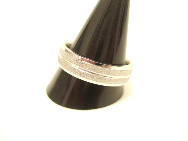 横浜最新 スターダスト模様銀♪魅惑の平打ち砂目 ステンレスリング 6ミリ 13~20号メンズレディース送料220円ξrinξξ ξbalnξξ指輪51拍卖