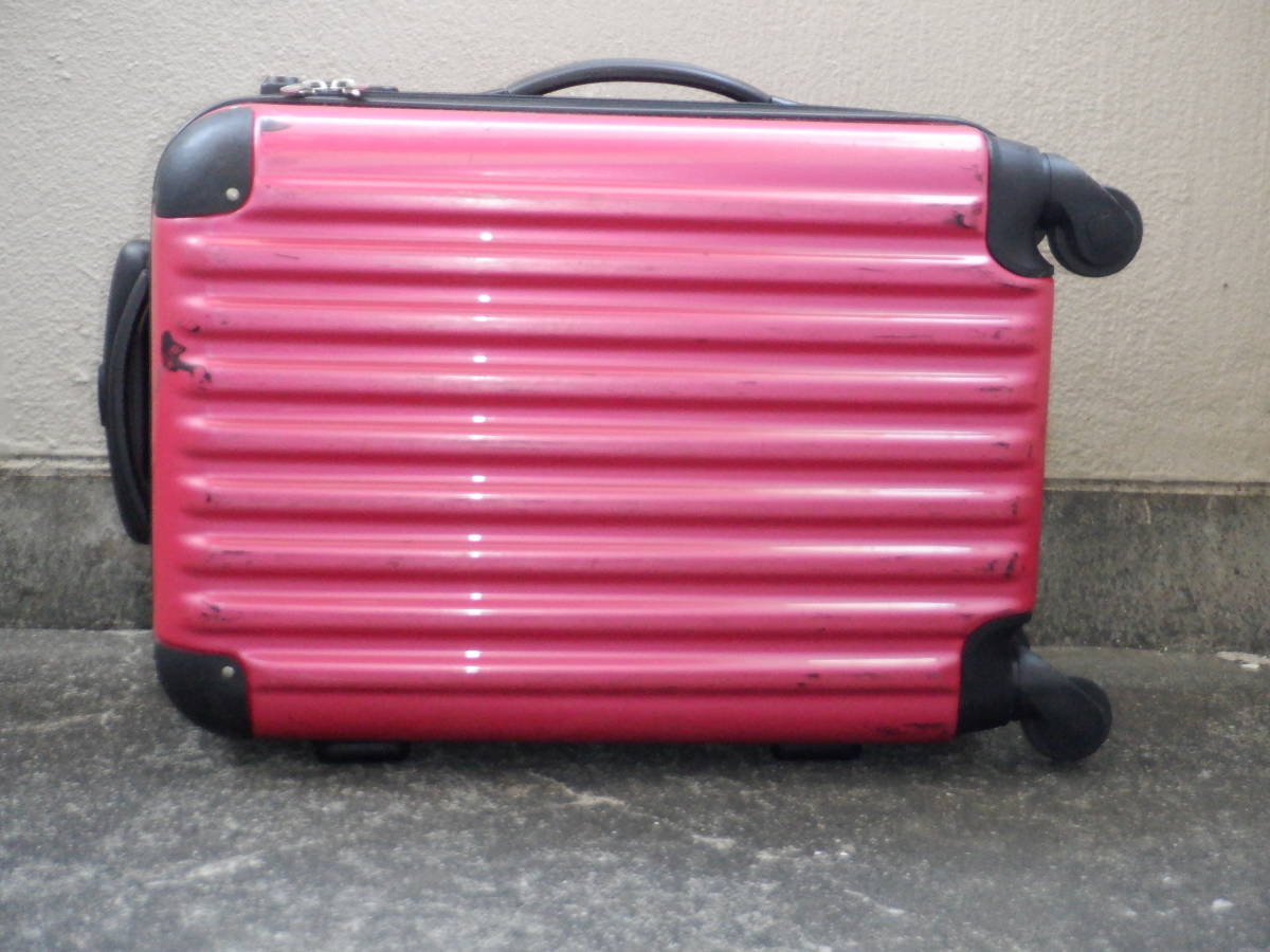 スーツケース 小形 メタリックピンク B5855T 4輪 拍卖
