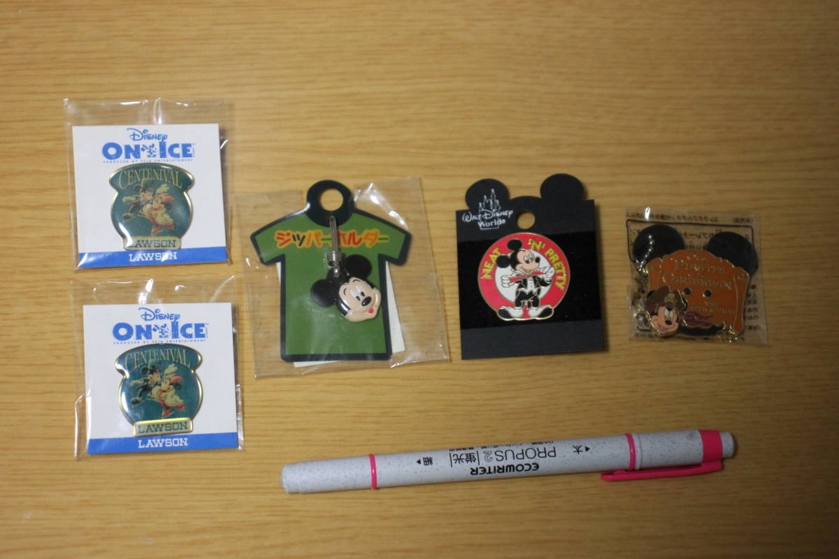 21-6 ■ディズニー■「ON ICE ピンバッジ《ローソン》」「ジッパーホルダー」「 NEAT N PRETTY ピンバッジ」「コレクタブルボタン」拍卖