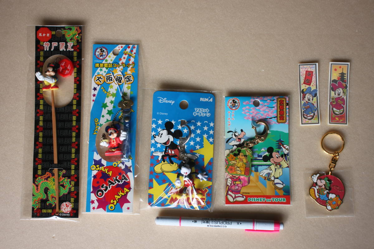 21-9 ■ディズニー■「耳かき《神戸》/ストラップ《大阪》/キーホルダー《JAL》《京都》/ミニーの千社札シール」《ディズニー オン ツアー拍卖