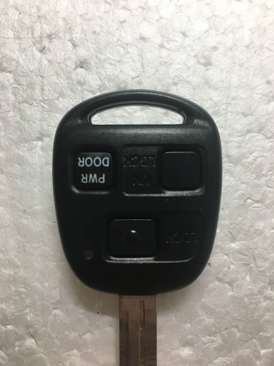 ☆トヨタ☆純正キーレス 28010 3ボタン ヴォクシー・ノア・アルファード・ハリアー・エスティマ・ハイラックスサーフ ④拍卖
