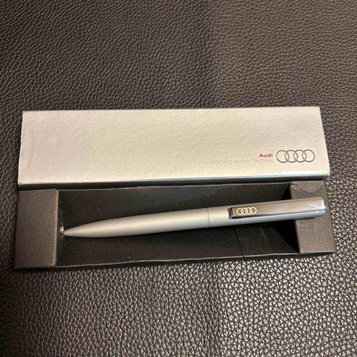 箱付き未使用★アウディ AUDI オリジナル ボールペ ン 純正 ノベルティ★拍卖