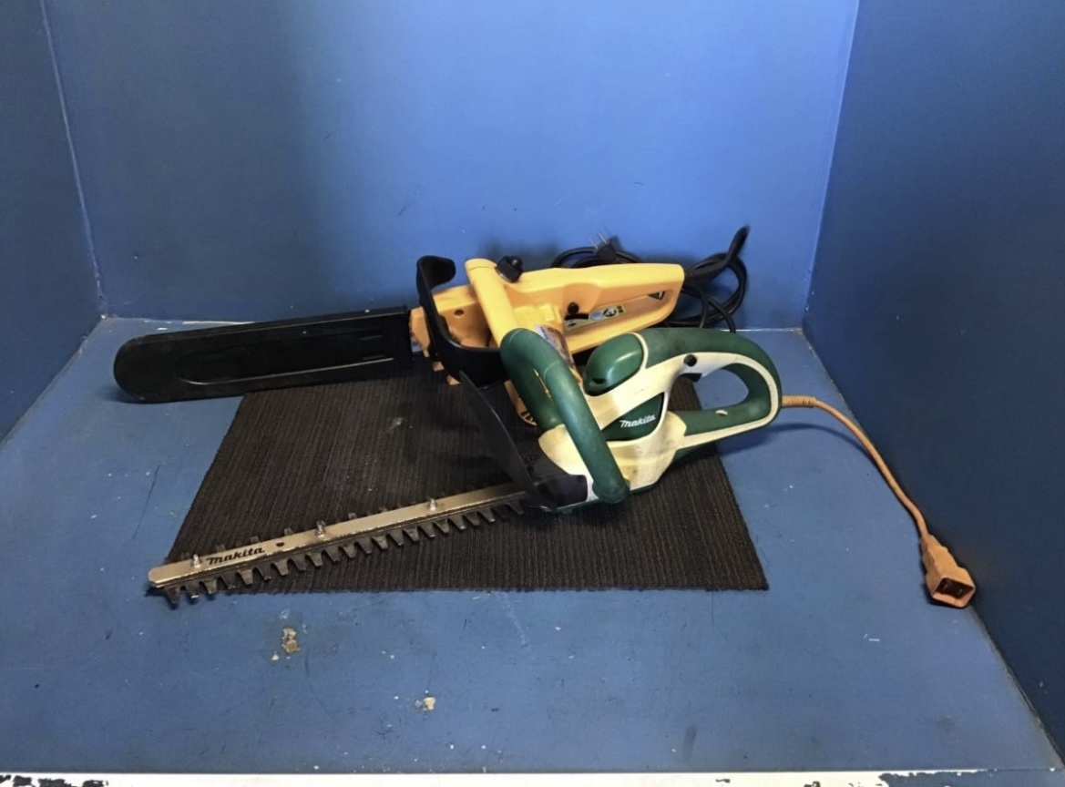 y★岐阜発 △マキタ/makita/生垣バリカン△MUH355△YAMAZEN/山善/電気チェーンソー△ECS-305Y/草刈/ガーデニング/ジャンク品□11/14□★拍卖