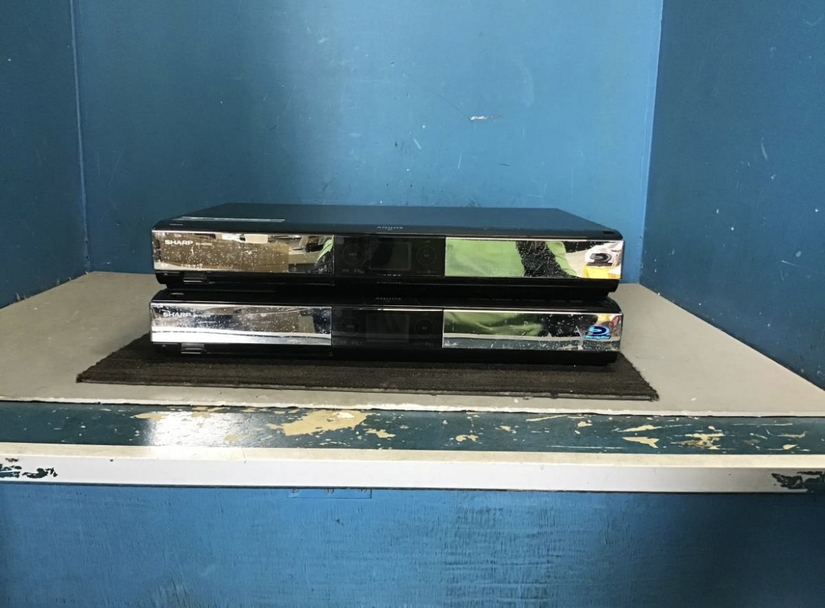 □岐阜発 △ブルーレイレコーダー/SHARP(△BD-HDW55)/SHARP(△BD-HDW53)/2個セット/傷汚れ有り/ジャンク品 R5.4/11□拍卖