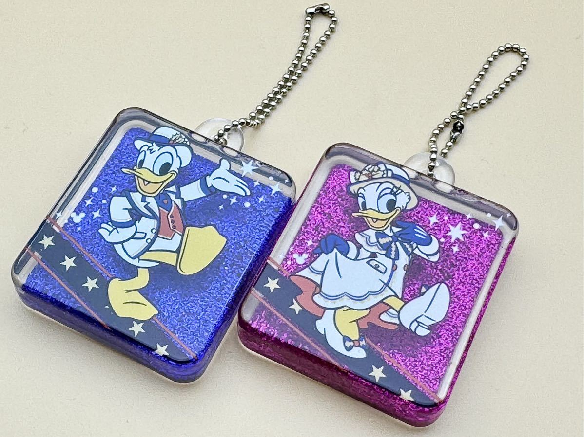 255ディズニーシー クリスマス2019 カプセルトイ ドナルド デイジーキーホルダー セット TDR TDL TDS拍卖