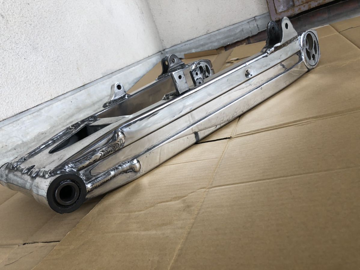 Kawasaki ゼファー400 ゼファー400x 鏡面仕上げ純正スイングアーム エキセンカラー付き 中古品拍卖