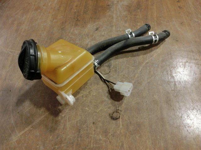 ハイゼット リザーブ タンク 平成22年 EBD-S201P ブレーキ サブ 2WD トラック 4.7万㎞ AC PS スペシャル 即決あり ii拍卖