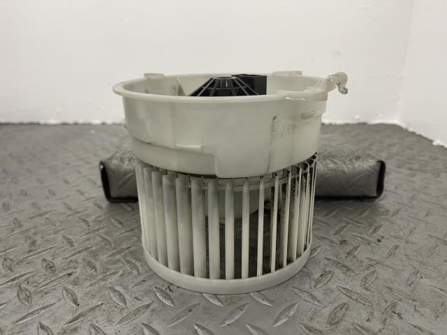 R2 RC1 ブロア ファン モーター 72210KG000拍卖