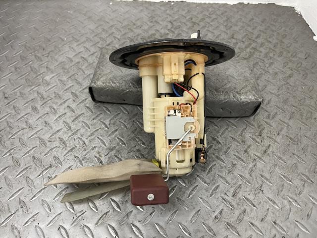 MPV LW3W 燃料 フューエル ポンプ L3E6-13-35Z拍卖