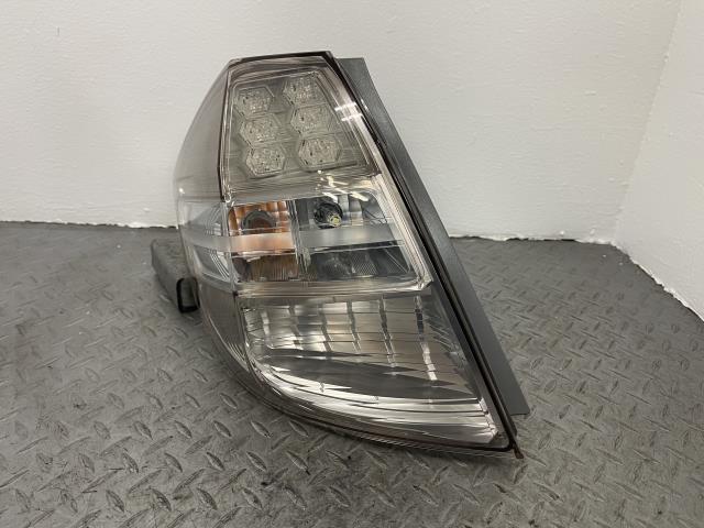 フィット GE8 左 テール ランプ ライト 33550-TF0-J61拍卖