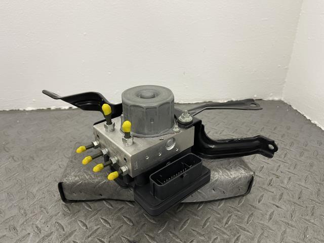 86 ZN6 ABSアクチュエーター SU003-07246拍卖