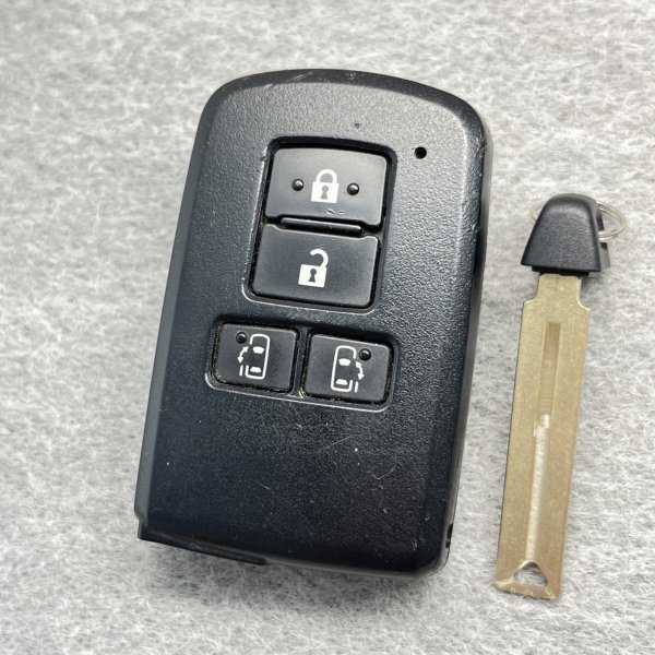 初期化済 トヨタ スマートキー ノア ヴォクシー エスクァイア シエンタ 281451-2150 001-A0073314FAC-01《別料金キーカット可》R拍卖