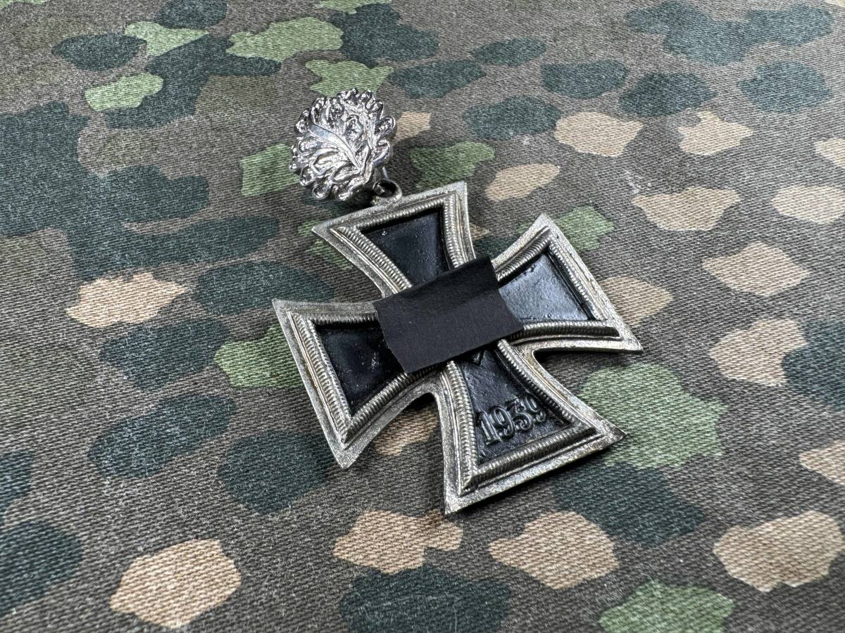 レプリカ ドイツ軍 第二次世界大戦 騎士鉄十字章 柏葉付き リボンなし 中古品拍卖