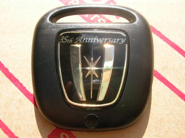 ■35周年記念車限定仕様♪■110系マークⅡ トヨタ純正 ゴールドキーカバー/トランスミッターハウジングカバー■35th Anniversary■新品■C拍卖