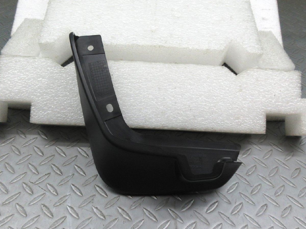 ◆ K13 マーチ MARCH 前期 純正 左フロントマッドガード 泥除け F3855-1H000 F3855-1HH50 未使用品拍卖