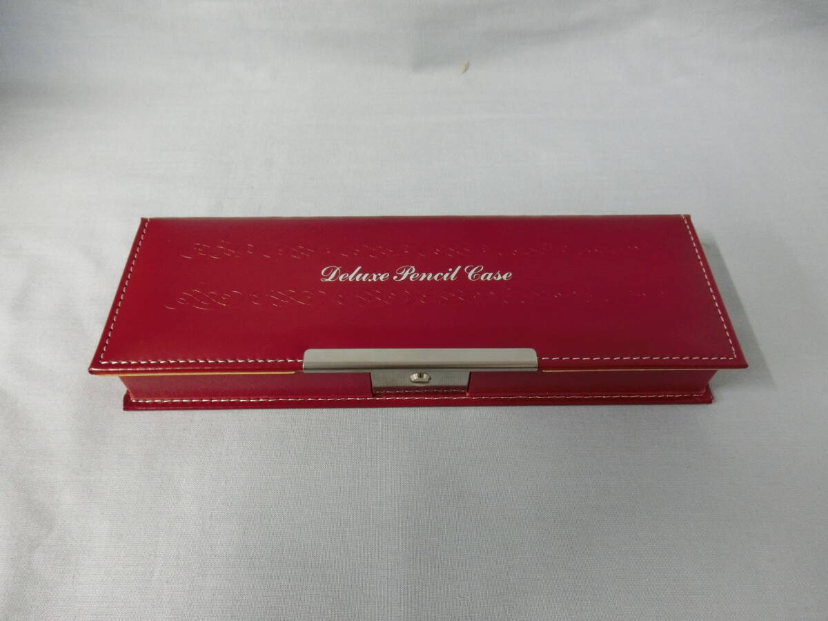 三菱 デラックスペンシルケース 高級筆入 P・K180 レッド ペンケース シンプルな色合い 幅22.5センチ拍卖