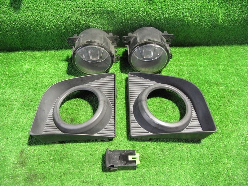 『psi』 スズキ MH21S MH22S ワゴンRスティングレー/ マツダ MJ21S MJ22S AZワゴン 純正 フォグランプ左右セット 点灯確認済 valeo A044633拍卖