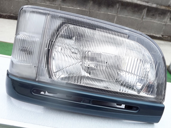 ●準良品,グリーン,後期★ブラボーU43V/U44V右ヘッドライト★純正,ハロゲン,ヘッドランプ,033-7070R,ミニキャブ,ミニキャブブラボー★Re:P拍卖