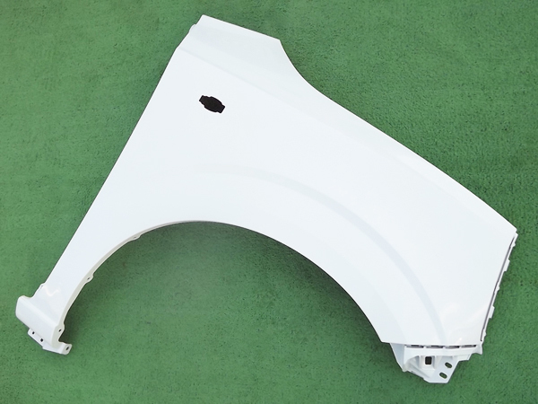 ☆準良品,送料安,ホワイトソリッド★アルトHA36S/アルトバンHA36V/キャロルHB36S右フロントフェンダー★バン,純正,白,パネル★Re:P拍卖