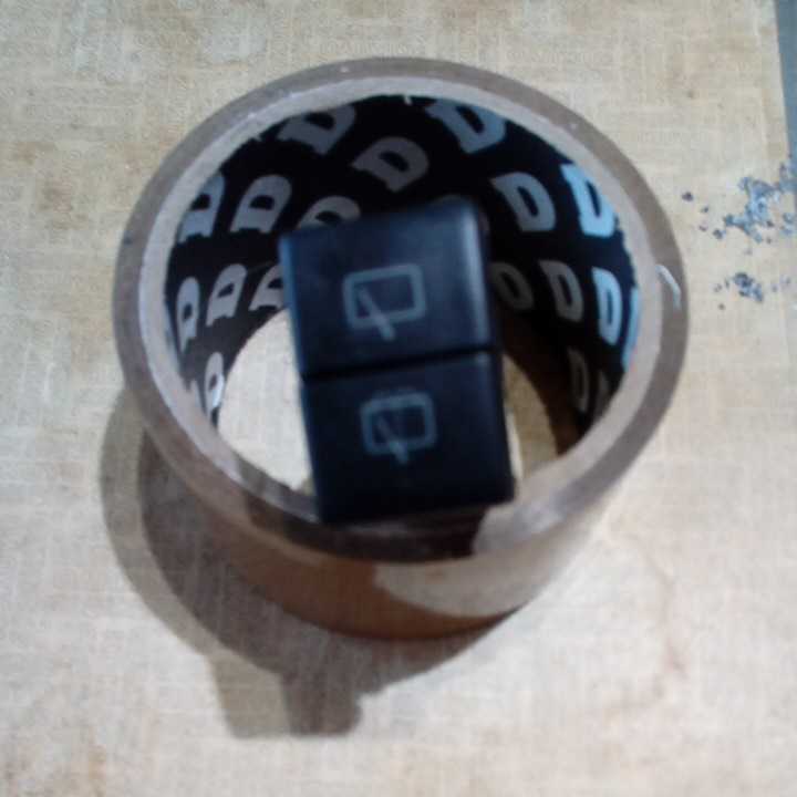 ジムニーjb23リヤワイパースイッチ送料300円お急ぎの場合はレター370円拍卖