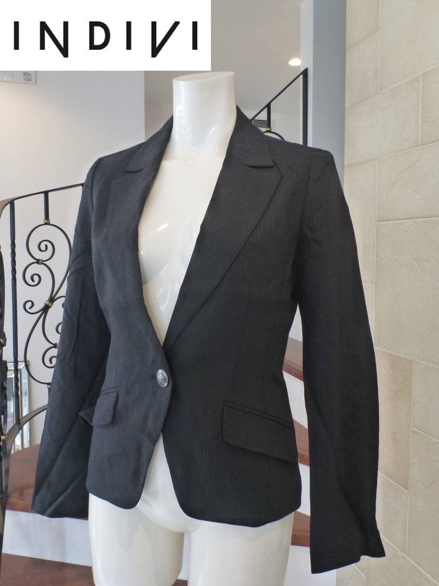 美品 INDIVI(インディヴィ)インディビ 黒 ストライプ柄 ジャケット 36 S相当拍卖