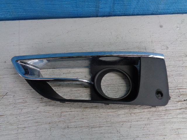 BC836 BMW F45 2シリーズ フォグカバー 左 51117347219拍卖