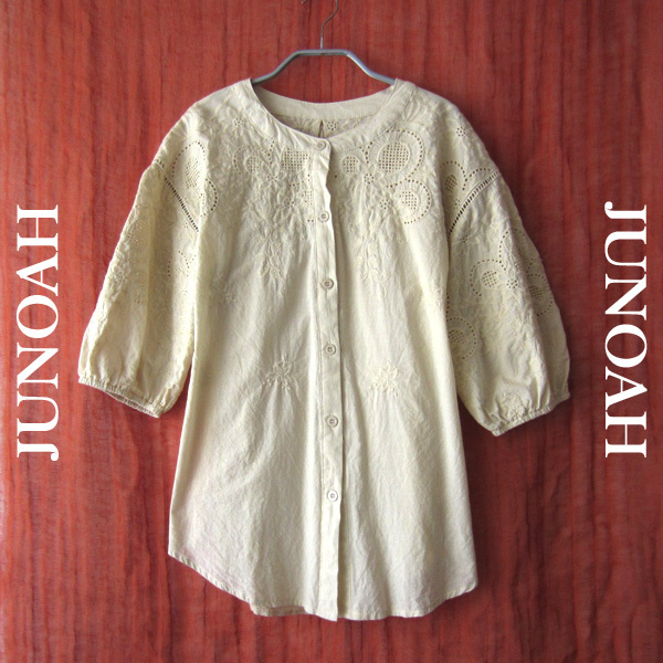 美品 JUNOAH/ジュノア★ アイレック刺繍が可愛い 七分袖シャツ拍卖