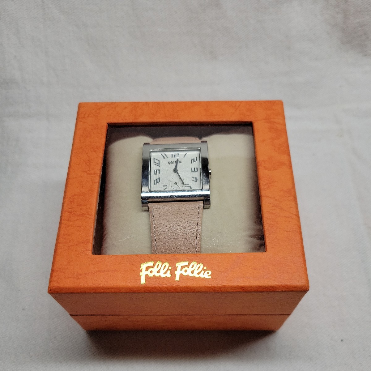 ★ジャンク品中古★Folli Folli 腕時計 箱あり★拍卖
