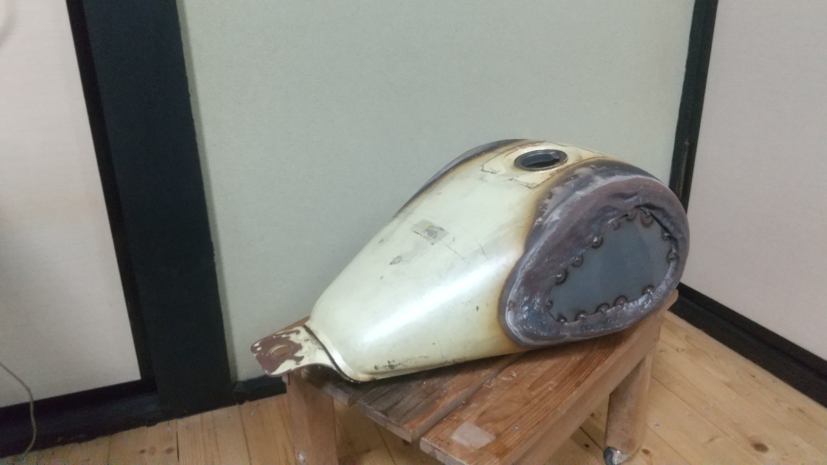 ジャズ 純正タンク 加工 サイドをフラットに 仕上げベース ワンオフタンク チョッパー拍卖