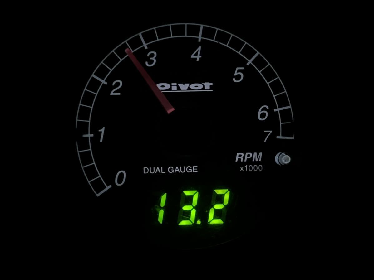 Pivot DXT-H ハイブリッド デュアルゲージ タコメーター 水温計 電圧計 60パイ 作動確認済 ホワイト照明 グリーンセグメント 取説コピー拍卖