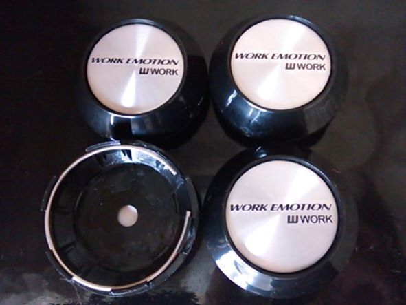 WORK Emotion 68mm 銀黒 4個 ホイールキャップ クーガ GT エスケープ E-150 レンジャー スイフト ジュリエッタ ジュリア ミト ステルヴィオ拍卖