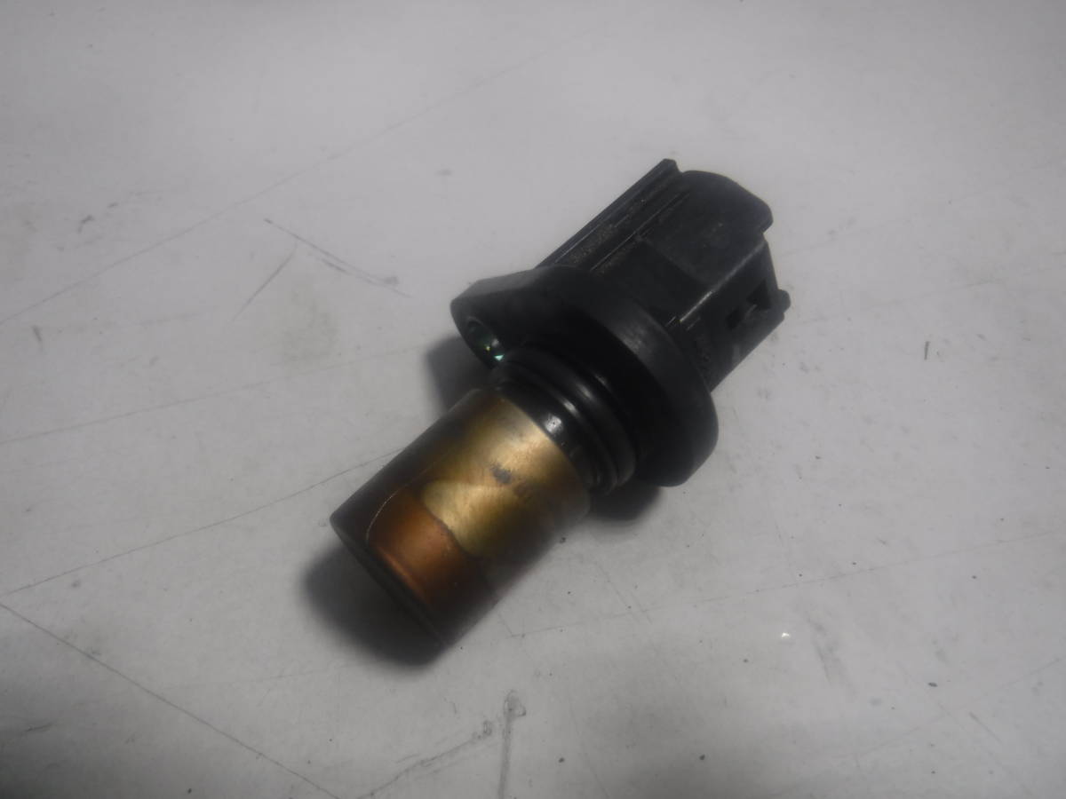 30系bBビービーNCP31純正1NZカム角センサー エンジン シリンダーヘッド後ろ側カムセンサー カム角度センサー カムセン部品取り車あります拍卖