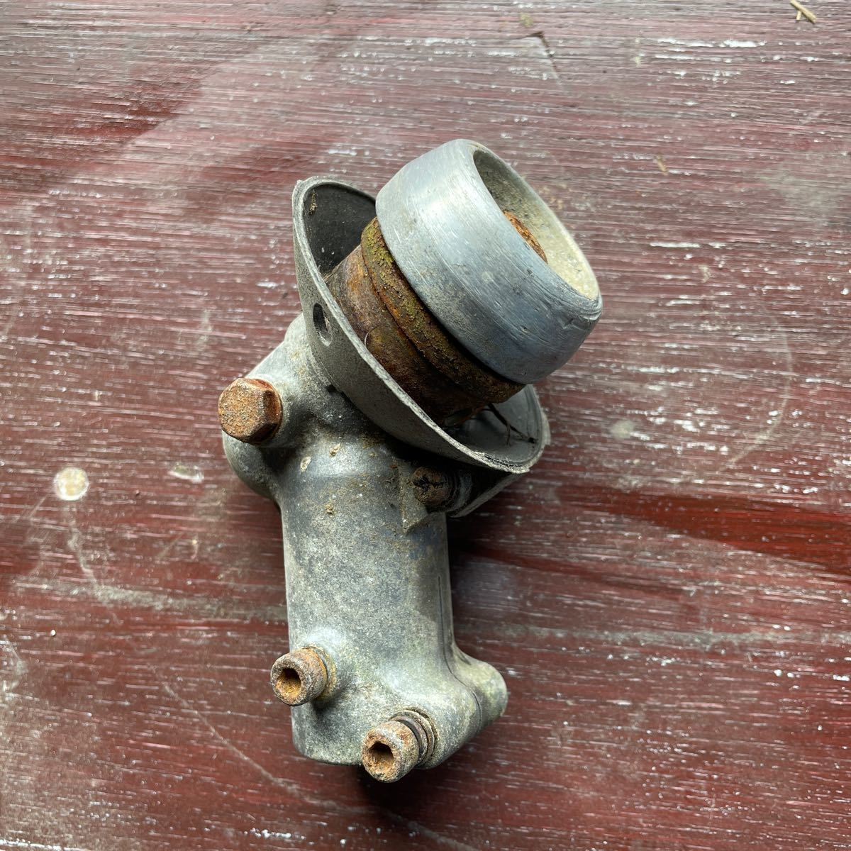 YY87 クボタ 草刈機 KC2611EZ ギアケース パイプ径約24mm シャフト径7mm 歯山13山 農くる 山口発拍卖