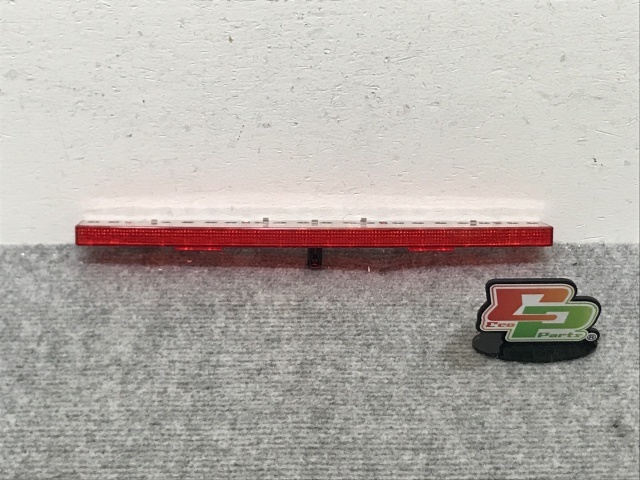 新品!A4(B6/B7) 8E系 純正 ハイマウントストップランプ/テールランプ/ライト/レンズ LED 8E5 945 097 8E5945097C アウディ(134564)拍卖