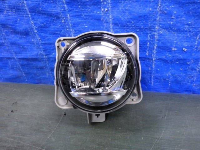 K389 ムーヴカスタム LA150S LA160S 後期 右フォグ LED 114-11092 美品拍卖
