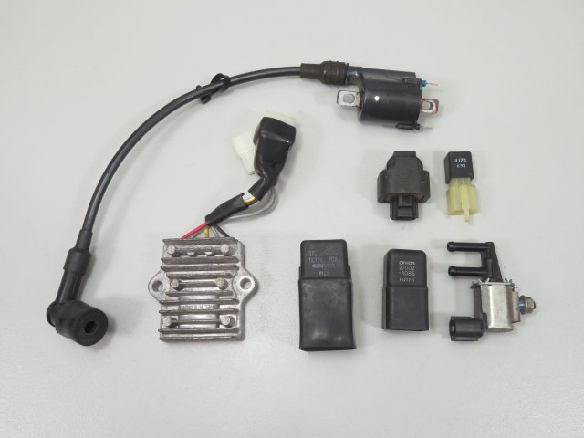 Z125PRO/Z125プロ BR125H 純正 電装 イグニッションコイル レギュレーター リレー類 センサー類 実動車外し 検 ノーマル カスタム 1 A拍卖