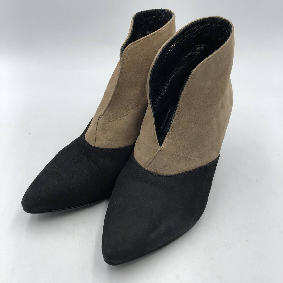 【JIYU-KU】 自由区 Sサイズ ブーティ アンクルバイカラー ベージュ ブラック 中古拍卖